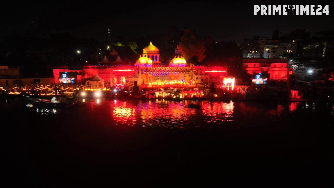 उज्जैन के रामघाट पर सांस्कृतिक भव्यता: कथा, भजन और लाखों दीपों का उत्सव