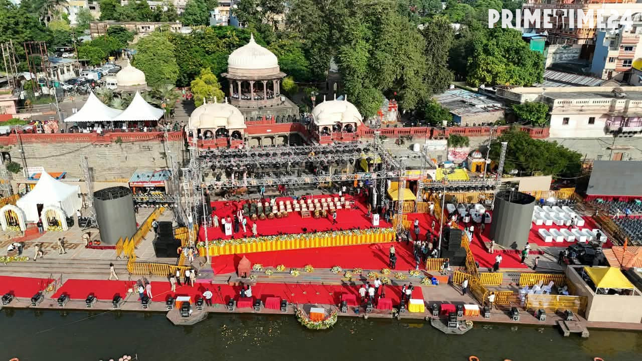 उज्जैन के रामघाट पर सांस्कृतिक भव्यता: कथा, भजन और लाखों दीपों का उत्सव