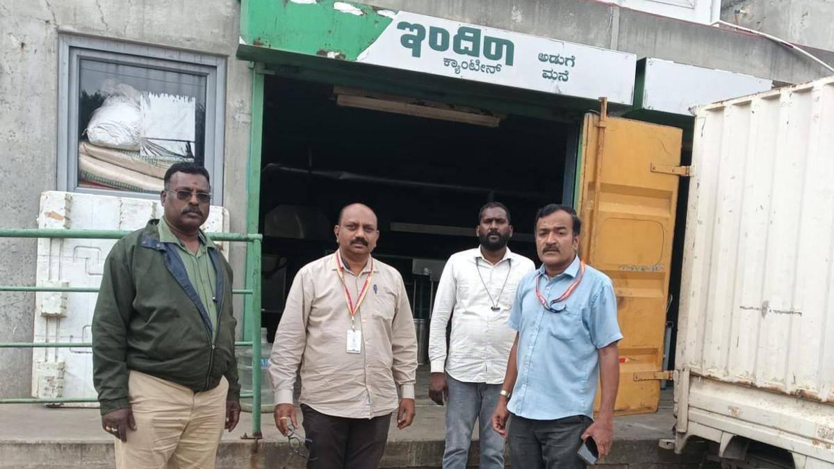 इंदिरा कैंटीन के त्वरित वाणिज्य गोदाम में खाद्य सुरक्षा उल्लंघन पाए गए
