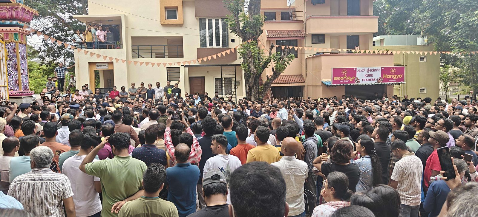 Bengaluru woman’s death: 1000 residents protest, officials offer yet another wait