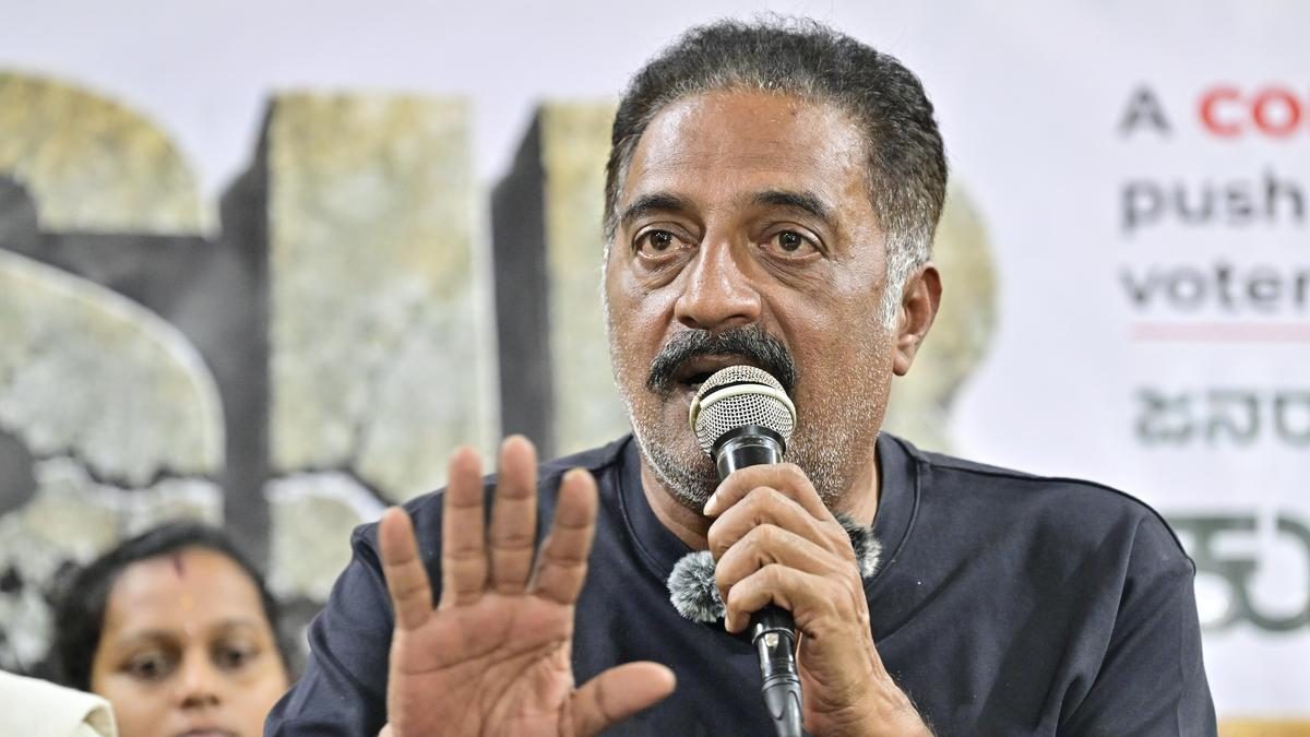 ಎಸ್. ಐ. ಆರ್., ಫಾರ್ಮ್-6 ಅವಶ್ಯಕತೆ ಕುರಿತು ನಟ ಪ್ರಕಾಶ್ ರಾಜ್ ಪ್ರಶ್ನೆ
