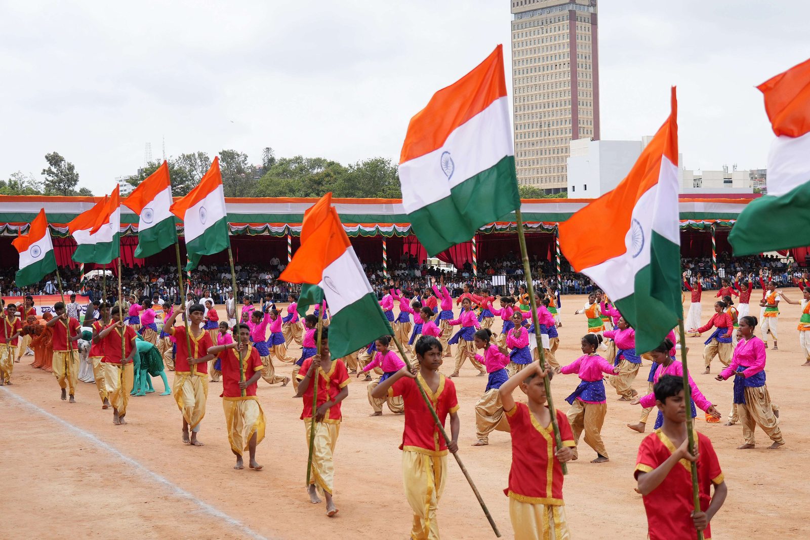 72k jobs, AI varsity, green Bengaluru: CM makes big promises in Independence Day speech