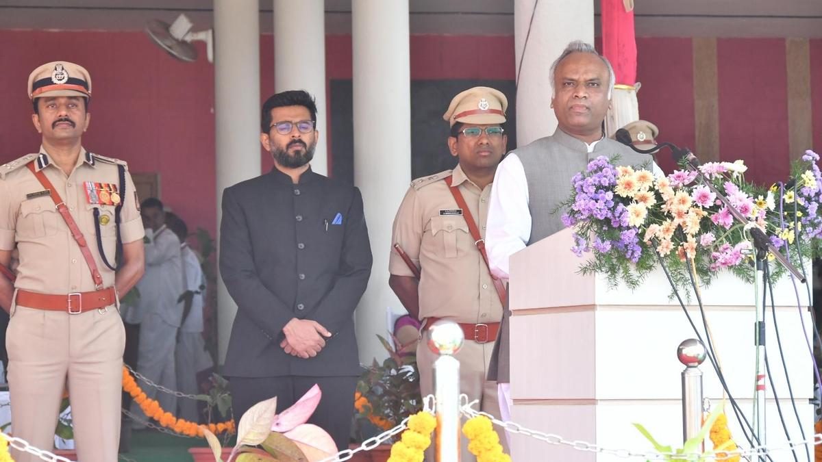 ಸ್ವಾತಂತ್ರ್ಯ ಹೋರಾಟದಲ್ಲಿ ಆರ್ಎಸ್ಎಸ್ ಪಾತ್ರವನ್ನು ಪ್ರಶ್ನಿಸಿದ ಖರ್ಗೆ, ಸಾರ್ವಜನಿಕ ಆಸ್ತಿ ಮಸೂದೆಯನ್ನು ಸಮರ್ಥಿಸಿಕೊಂಡರು