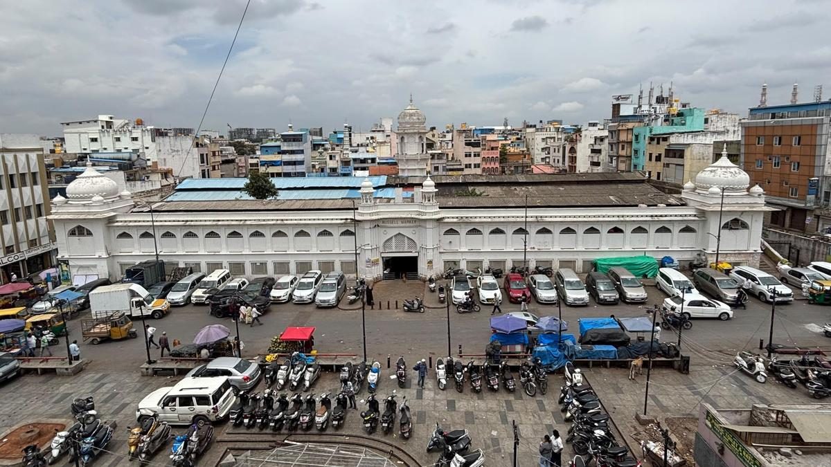 ಮೀನು-ಸ್ವಚ್ಛಗೊಳಿಸುವ ಕೊಲ್ಲಿಗಳು, ಕೋಲ್ಡ್ ಸ್ಟೋರೇಜ್, ಕಾಂಪೋಸ್ಟಿಂಗ್ ಘಟಕಃ ಬೆಂಗಳೂರಿನ ರಸೆಲ್ ಮಾರ್ಕೆಟ್ಗೆ ಹೊಸ ನೀಲನಕ್ಷೆ