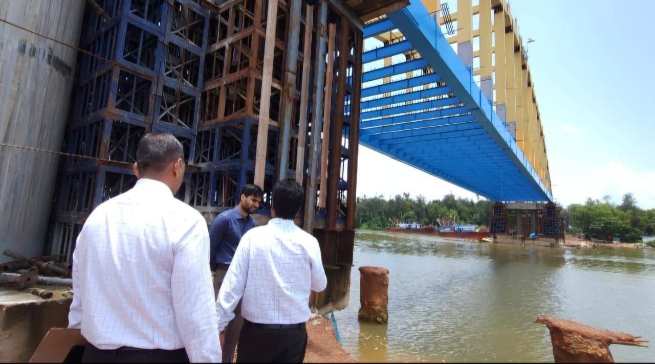 MCC commissioner inspects various city development works