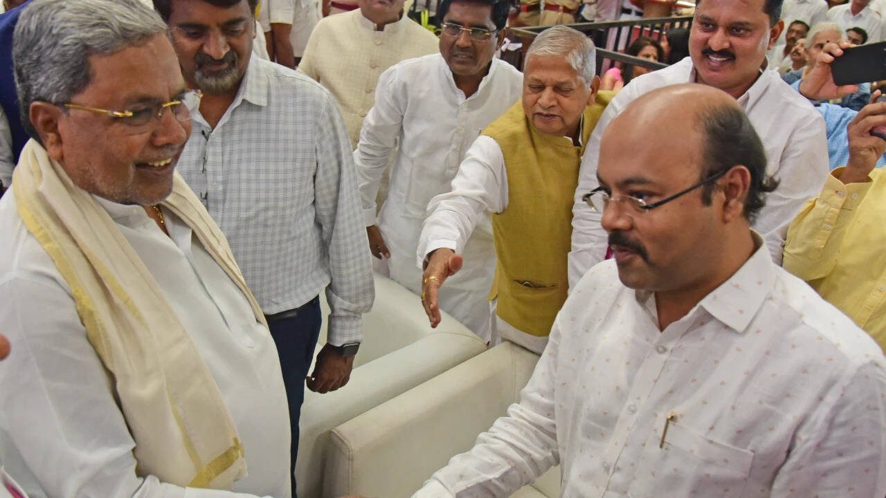 ಅಧಿಕಾರದ ಆಟ? ಸಿದ್ಧರಾಮಯ್ಯ ಅವರ ಹಲವು ಮೌನಗಳು.