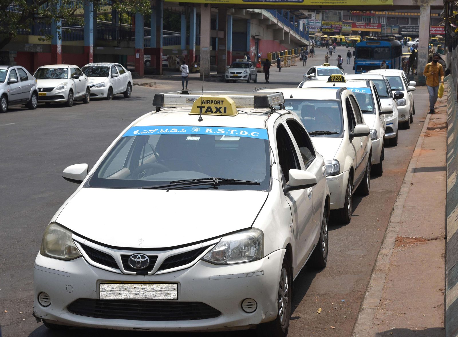 Over 2 lakh cab drivers linked to Bengaluru aggregators, but govt lacks data on locals