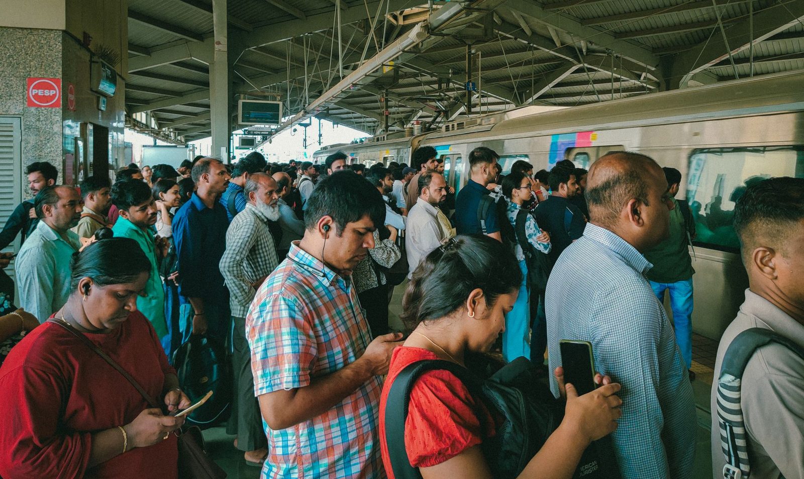 Central Railway megablock to hit Thane-Kalyan, Harbour line locals on Sept 13