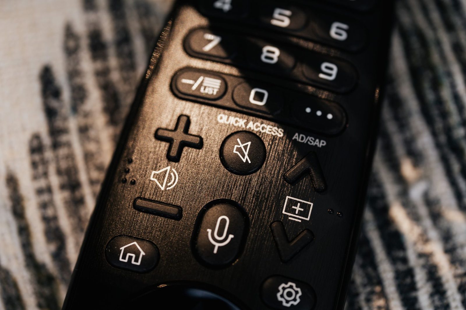 Remote control not working? Try this 10-second phone camera test first
