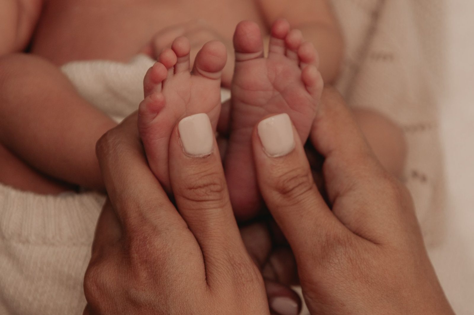 Marathi actress Payal Pandey becomes mother, shares first photo with son
