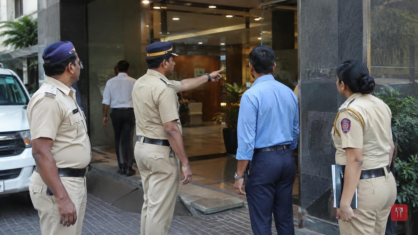 डेटिंग ऐप पर दोस्ती भारी पड़ी, नवी मुंबई में दो बहनों को बीयर पिलाकर होटल में किया अत्याचार