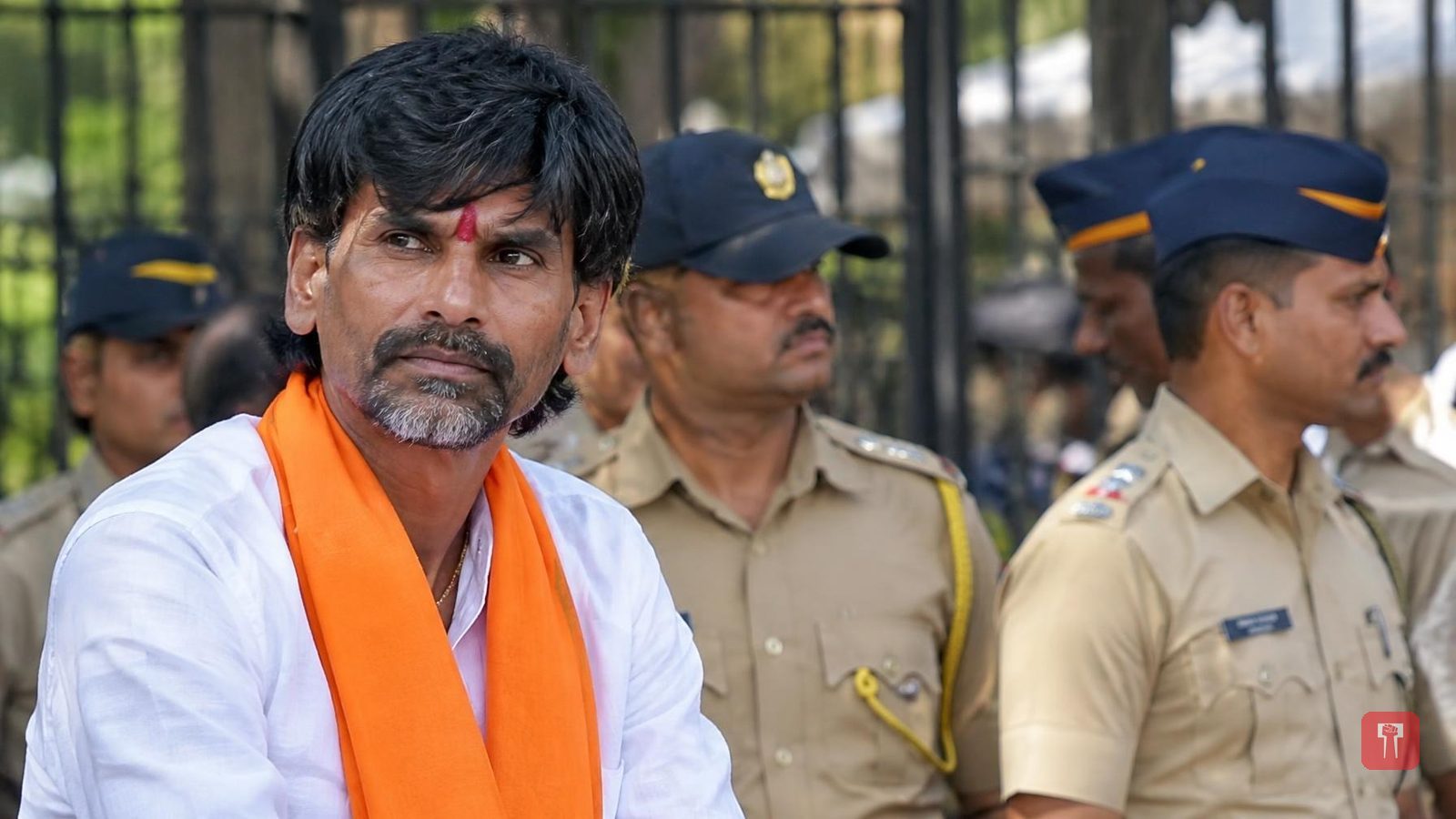 जरांगे पाटील को झटका, आझाद मैदान में उपोषण की इजाजत पुलिस ने ठुकराई
