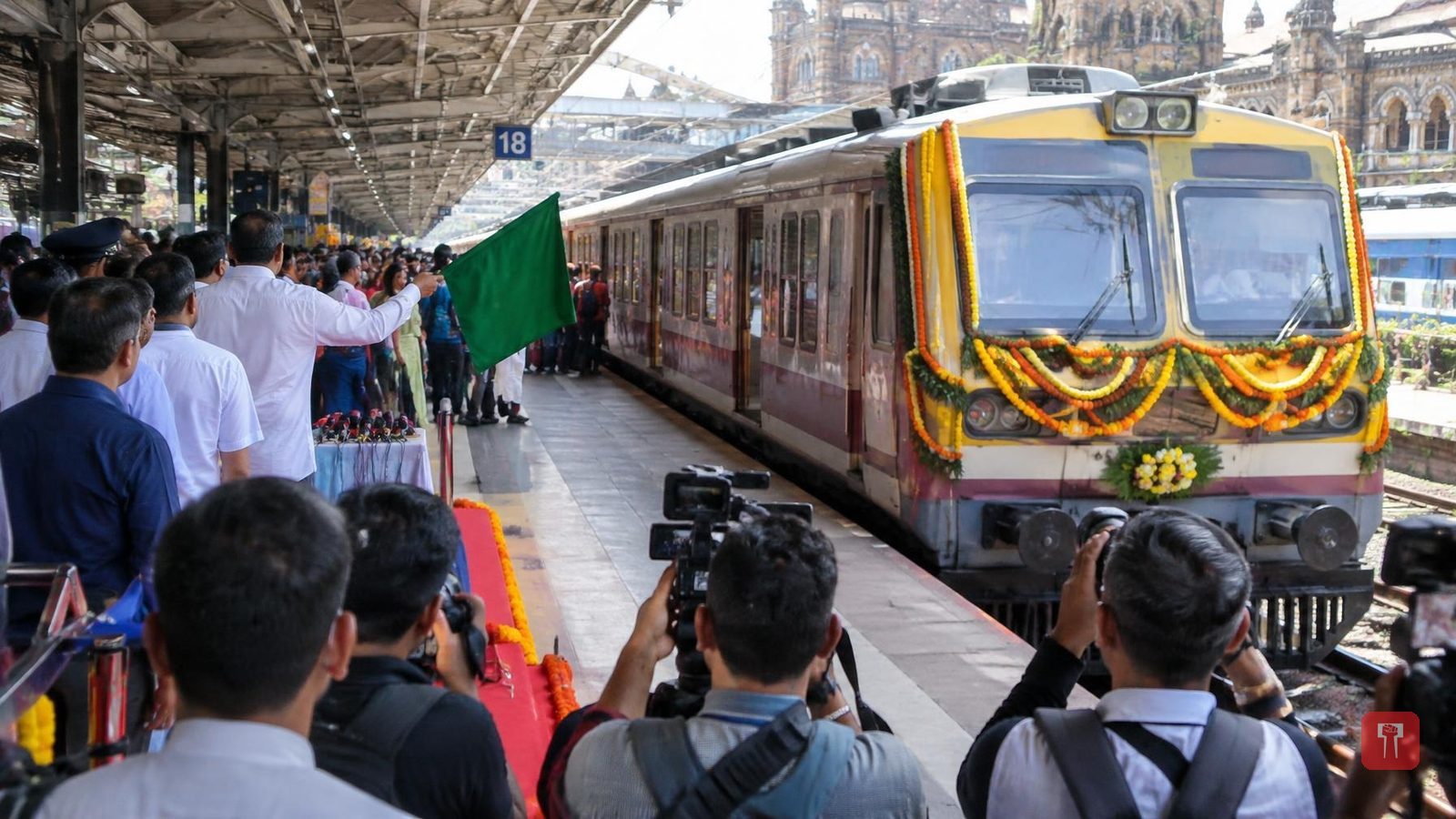 गणेशोत्सव के लिए मुंबई से कोकण जाने वालों के लिए 'नमो एक्सप्रेस' रवाना, 1500 भक्त सवार