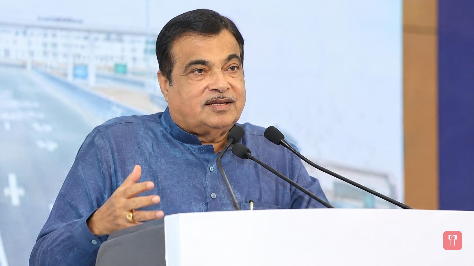 FASTag की बैंक बदलना अब आसान, गडकरी ने लॉन्च की OneTag सुविधा