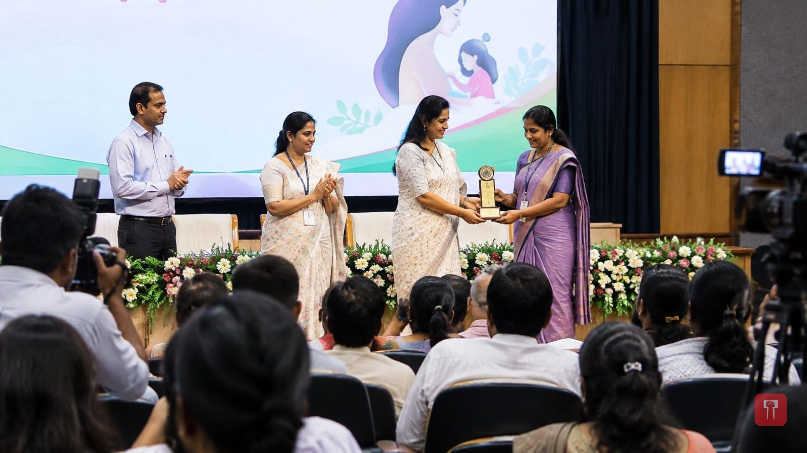 पोषण अभियान और मातृवंदना योजना में वर्धा जिले को राज्य में दोहरा पहला स्थान