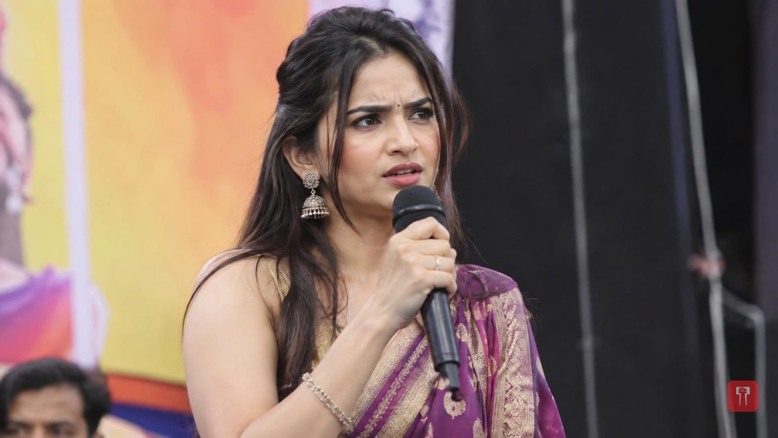 दहीहंडी इवेंट में भड़कने का वीडियो वायरल, जान्हवी किल्लेकर ने बताई असली वजह