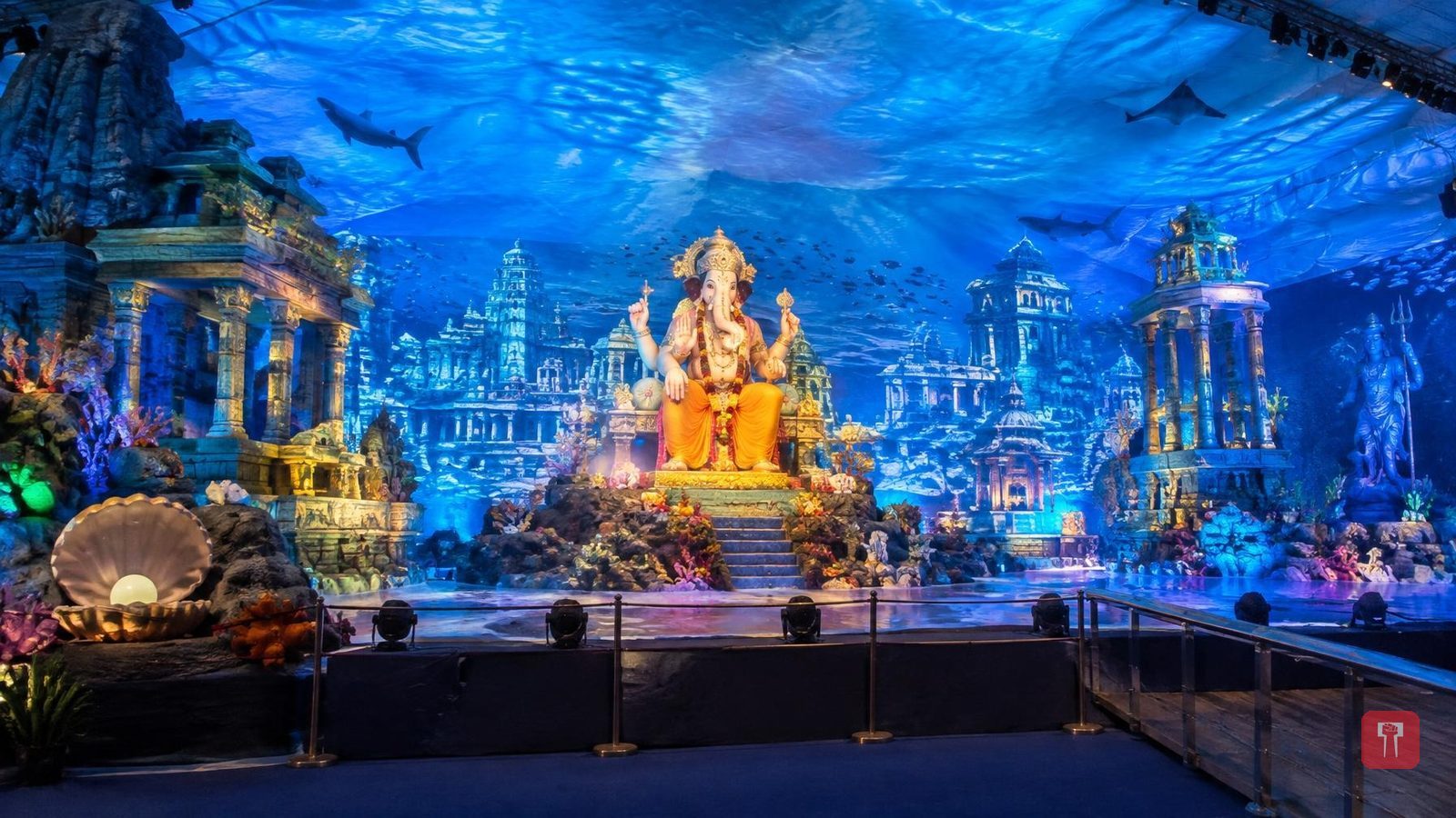 शिवडीच्या राजाच्या अमृतमहोत्सवी वर्षात अनोखा देखावा; मुंबईत साकारली 'पाण्याखालची द्वारका'