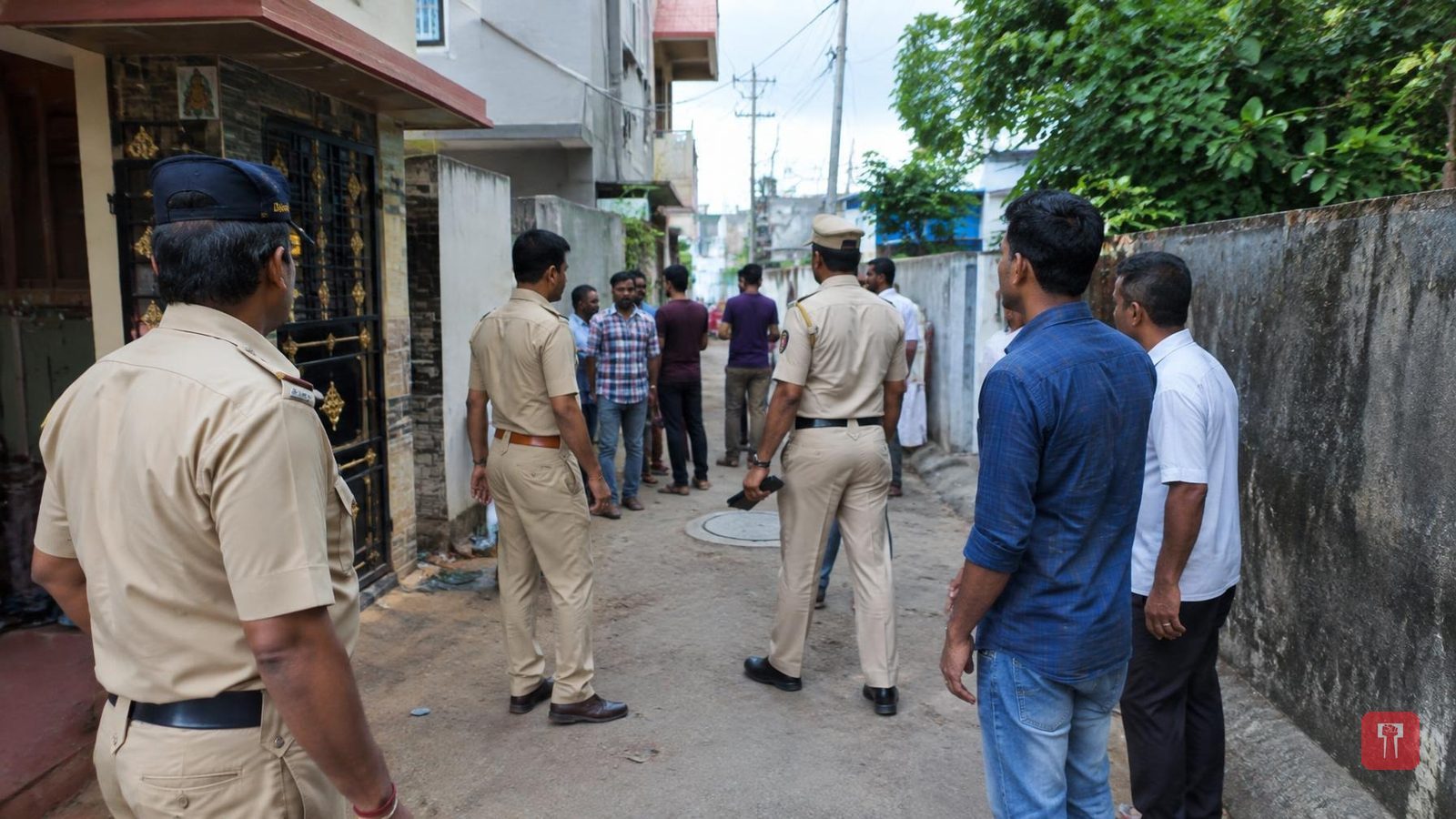 वाठोडा में पुरानी रंजिश पर दोनों गुट तलवार लेकर भिड़े, क्रॉस FIR दर्ज