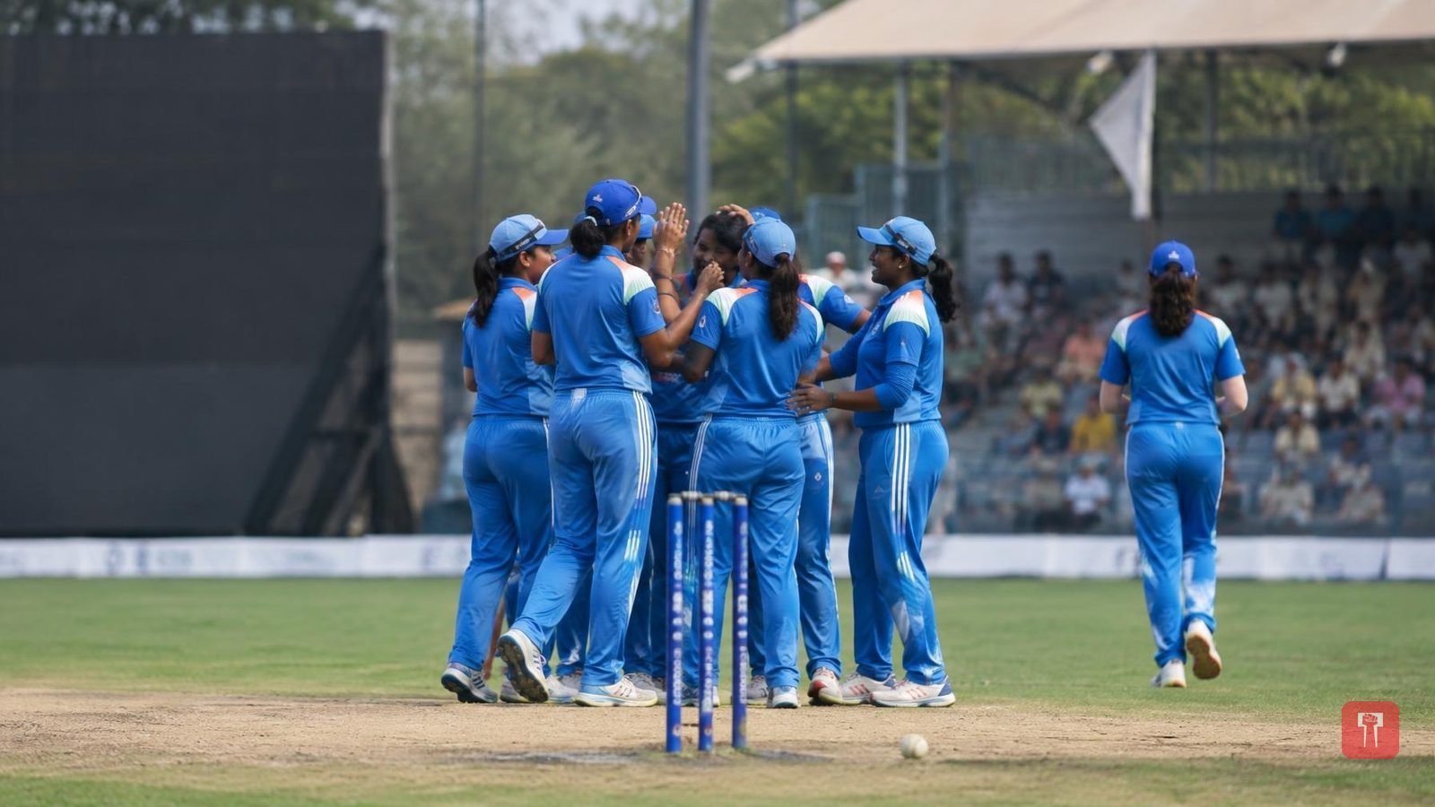 श्री चरणीने रचा इतिहास, T20I में सबसे तेज 50 विकेट लेने वाली दूसरी भारतीय बनी