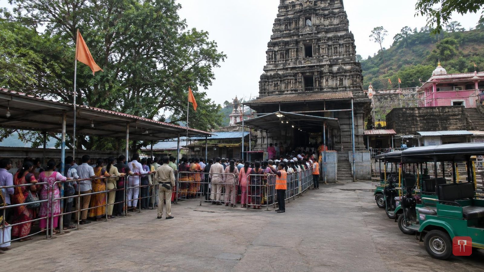 महाराष्ट्र में गणेश चतुर्थी पर हर तरफ भक्तों की भीड़, मुंबई से नागपुर तक बप्पा के दर्शन को कतारें