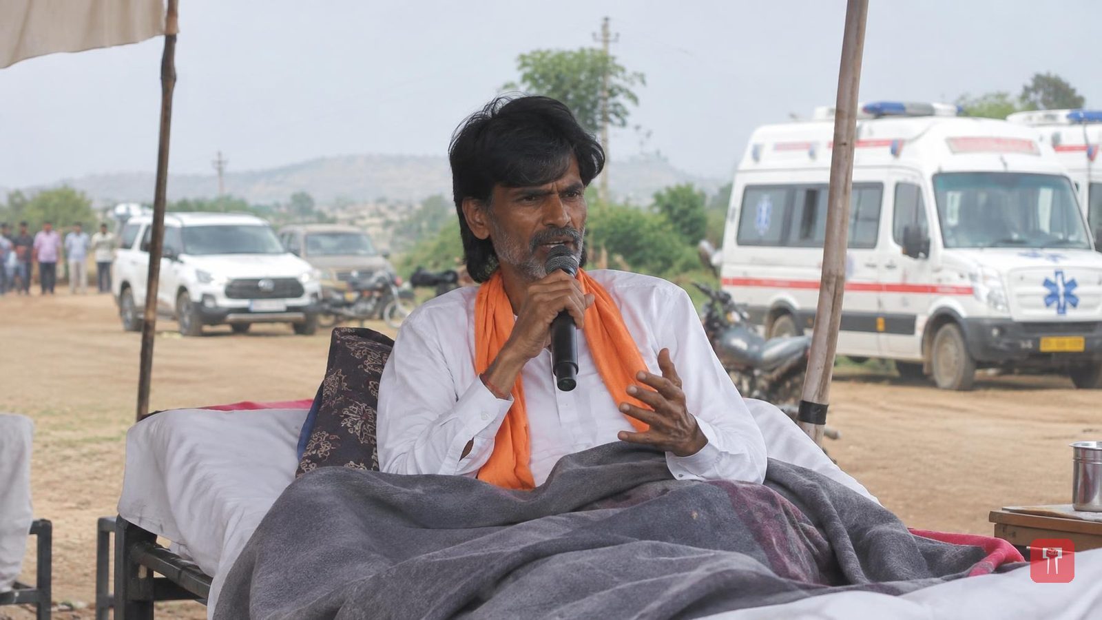 मराठा आरक्षण आंदोलन: जरांगे पाटील अकेले मुंबई कूच पर अड़े, पुलिस ने आझाद मैदान की परमिशन फिर नकारी