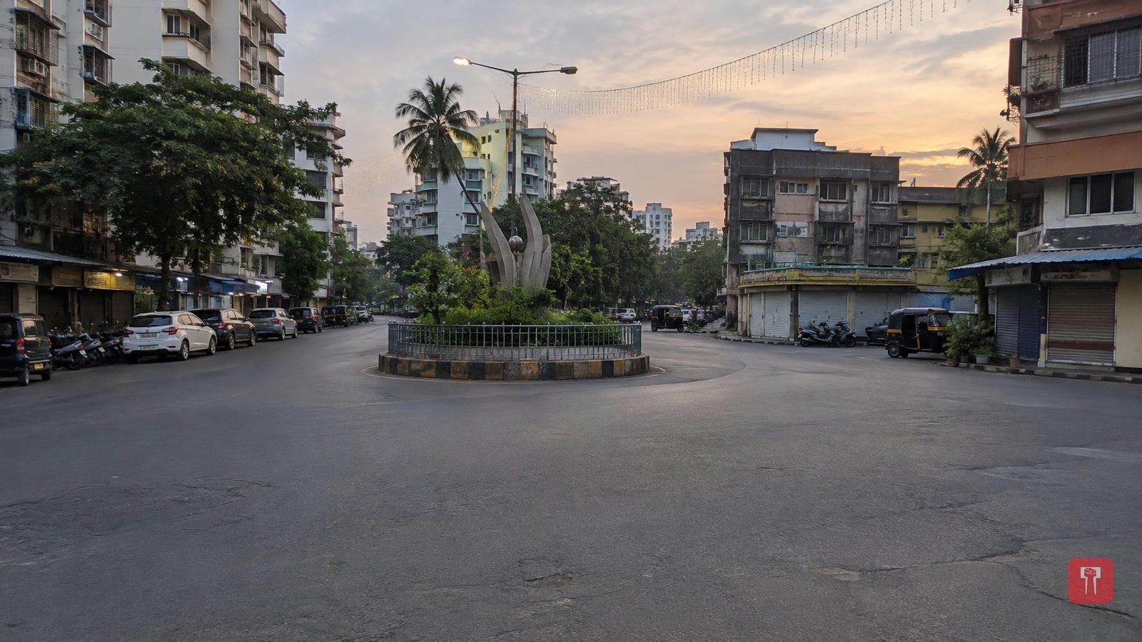 भाईंदर गणेशमूर्ती दुर्घटना: आगमन मिरवणुकीदरम्यान अचानक तोल सुटला अन्...