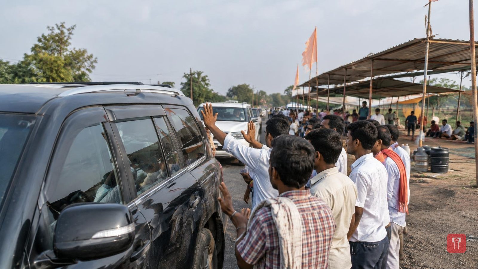 मनोज जरांगे पाटील मुंबई की ओर रवाना, आज़ाद मैदान में आरक्षण के लिए आंदोलन की तैयारी