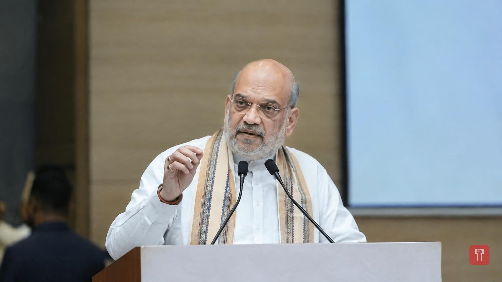 फडणवीस का पलटवार, बोले - शाह का पूरा भाषण सुना होता तो ऐसी टिप्पणी न होती