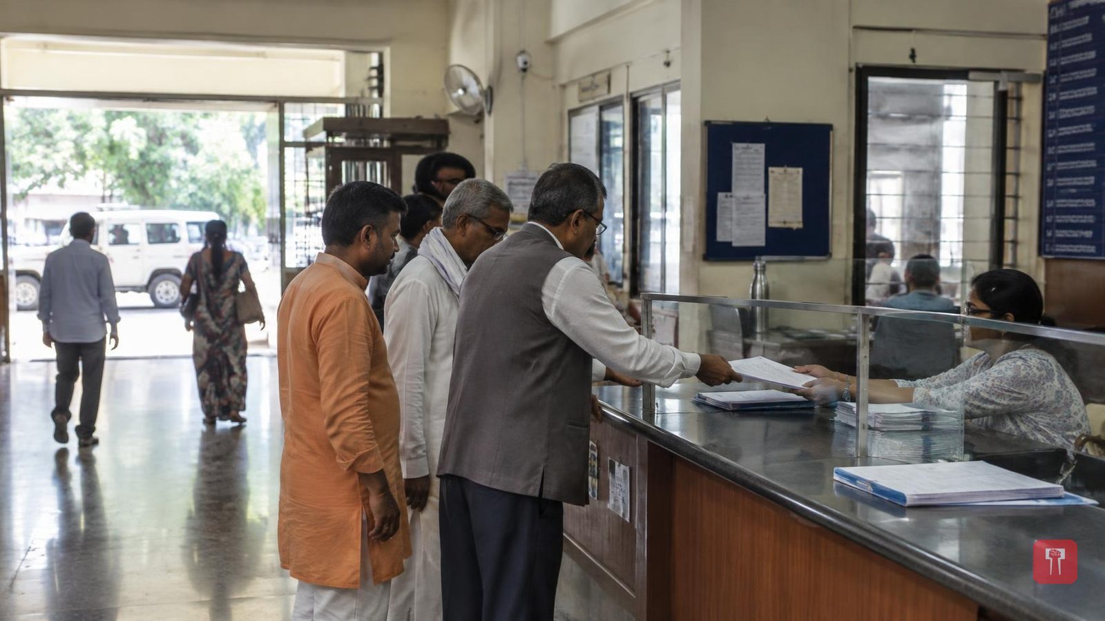 विहिंप का दावा: अल्पसंख्यक आयोग अध्यक्ष प्यारे खान ने की अबू सालेम से मुलाकात, हड़कंप