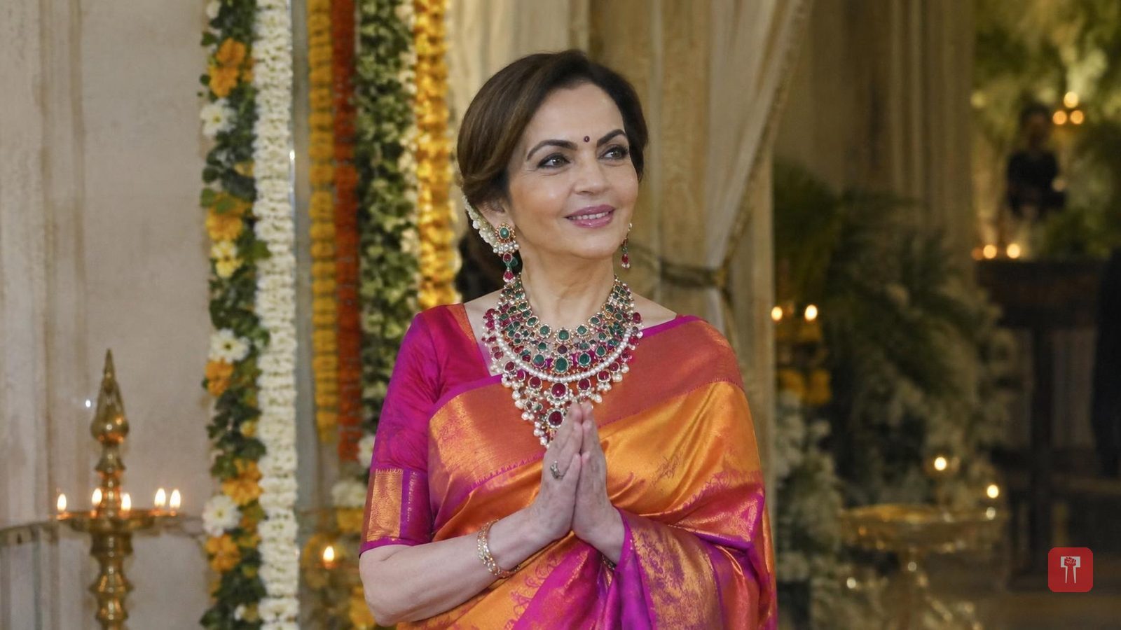 नीता अंबानी का जड़ाऊ नेकलेस बना तीन साल की मेहनत का नतीजा, गणेश चतुर्थी पर दिखा खास लुक