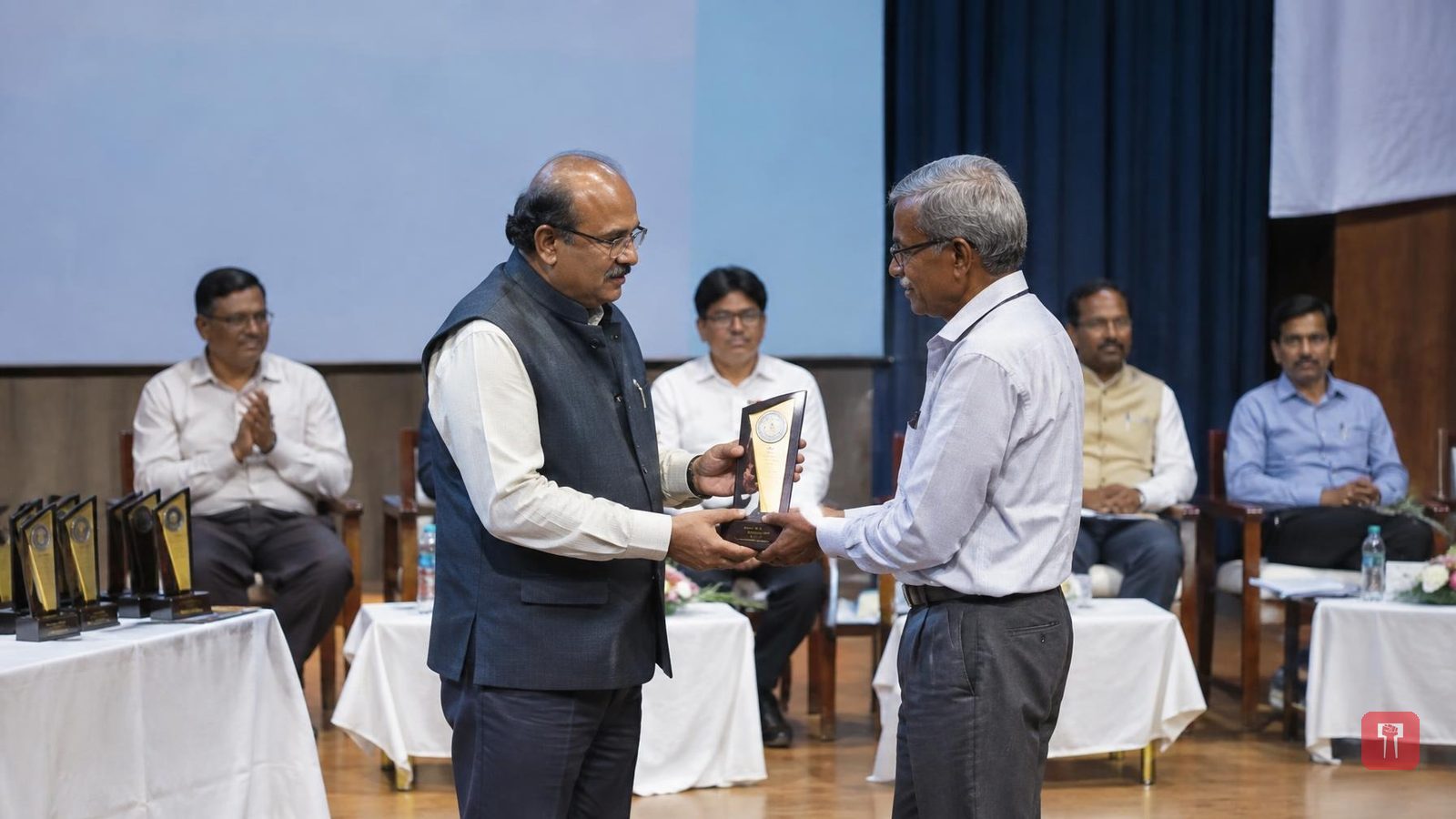 जलसंपदा विभाग के रिटायर्ड इंजीनियरों का अनुभव आगे इस्तेमाल हो- राधाकृष्ण विखे पाटील