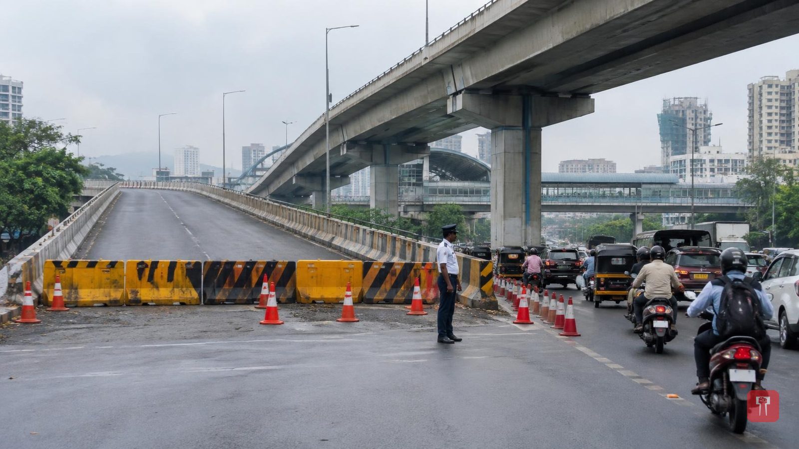 ठाणे के कासारवडवली उड्डाणपुल पर तकनीकी खामी, MMRDA ने बंद किया, ट्रैफिक डायवर्ट
