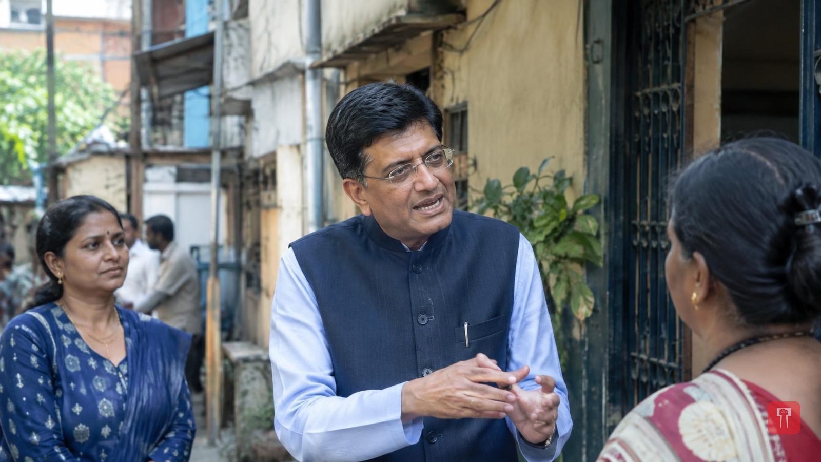 मोदी के जन्मदिन पर पीयूष गोयल का उत्तर मुंबई में 100 सुविधा केंद्र और ओपन जिम का ऐलान