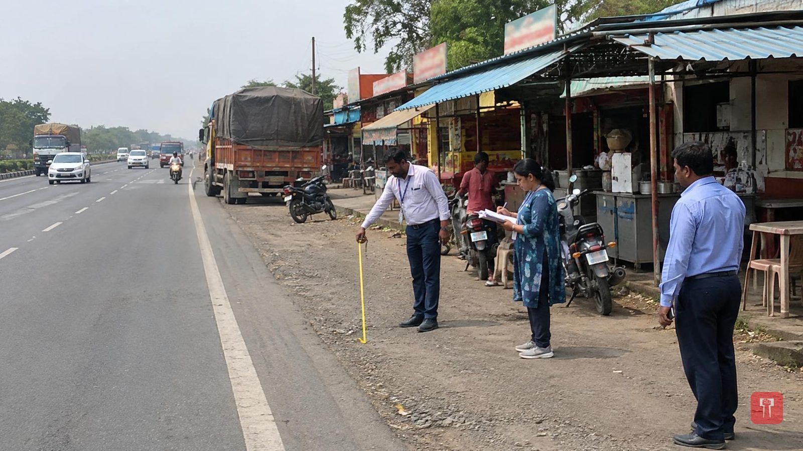 सुप्रीम कोर्ट के आदेश पर महाराष्ट्र सरकार सख्त, हाईवे किनारे अवैध ढाबे-निर्माण 60 दिन में तोड़े जाएंगे