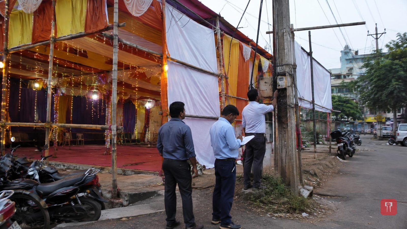 Power theft found at Ganesh mandal CM Fadnavis visited in Nagpur