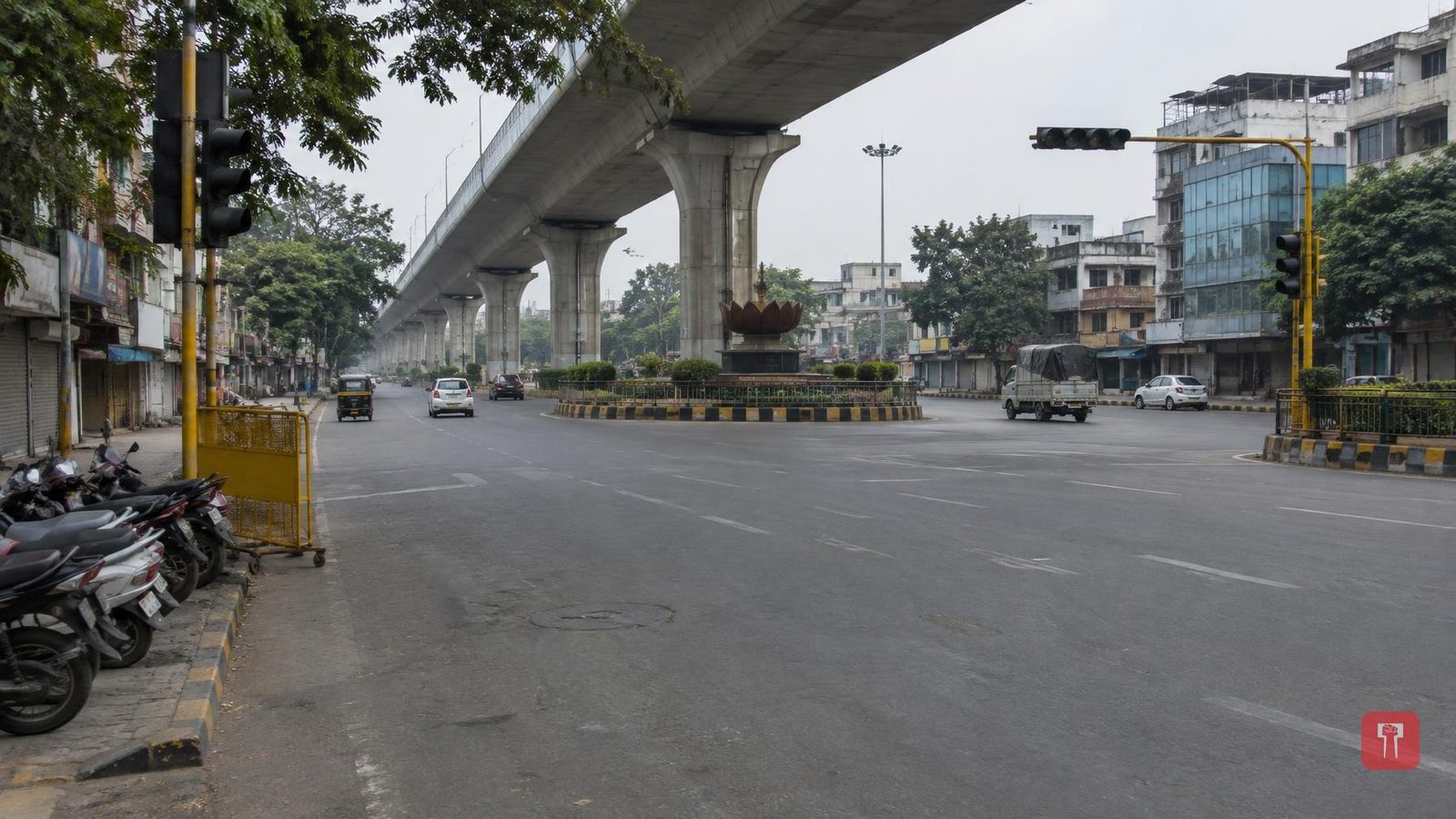 नागपुर में फ्लाईओवर के नाम पर घमासान, कांग्रेस-बसपा सड़क पर उतरे